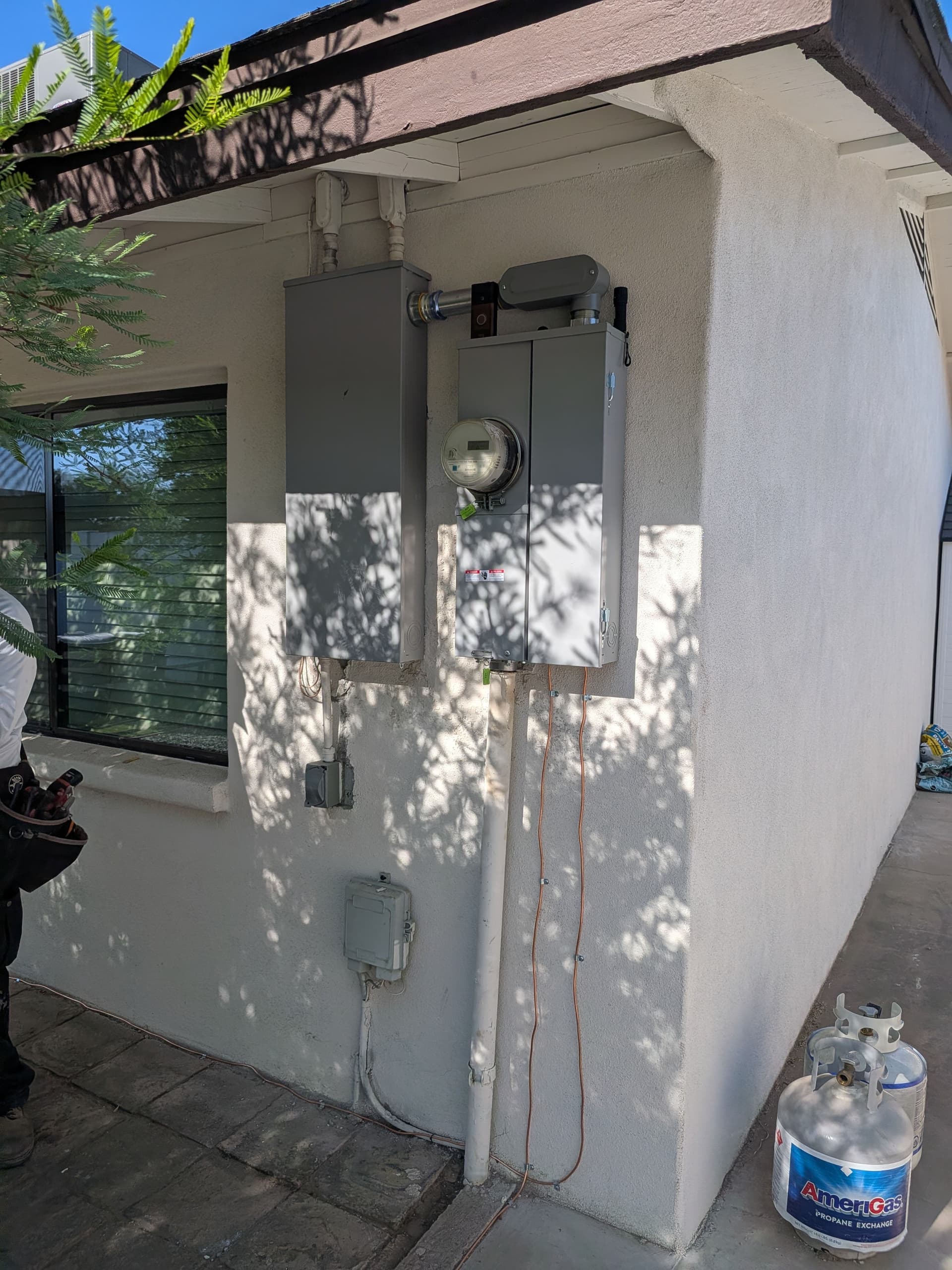 Gallery photos for 150A to 200A Panel Upgrade With New Meter Panel Install: Image #3