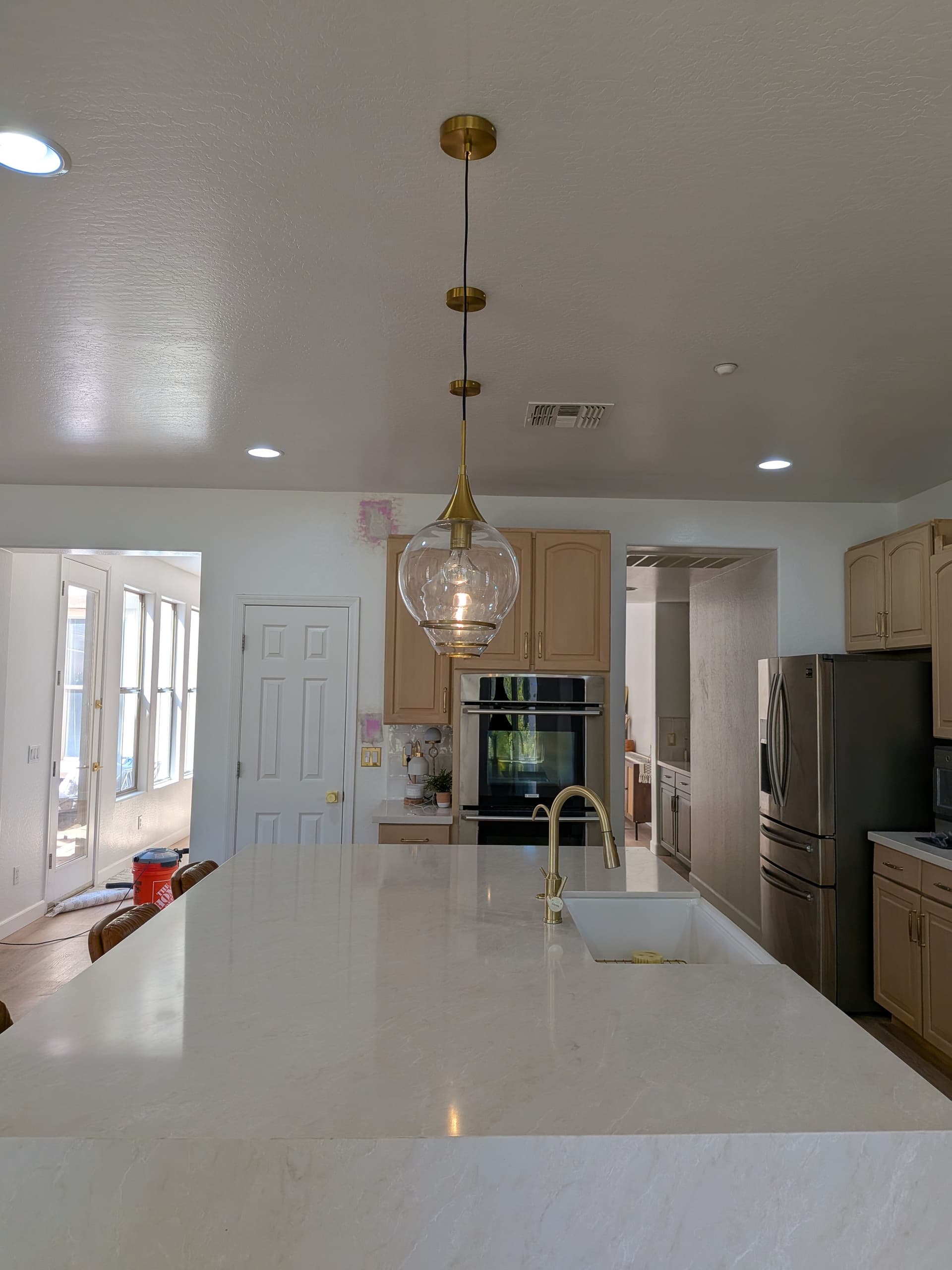 Gallery photos for 3 Pendant Lights Installed Over a Kitchen Island: Image #3